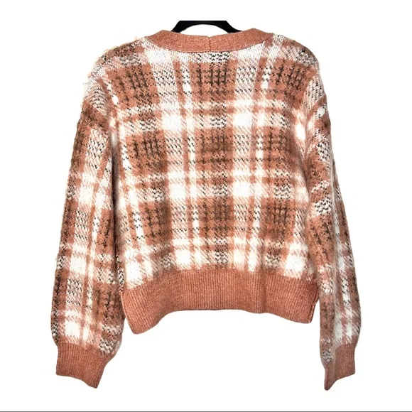 Cupcakes & Cashmere Fuzzy Cropped Pink Plaid Cardigan size Medium Oversize Loose - Picture 2 of 5